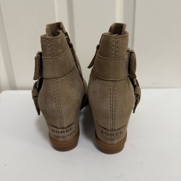 Women’s Sorel Wedge booties! - Picture 4 of 6